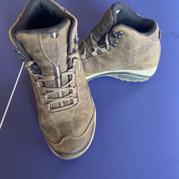 Merrill Hiking Boots - Picture 2 of 3